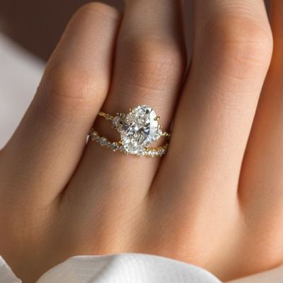 Unique Round Cut Simulated Diamond Engagement Ring Sets In Sterling Silver