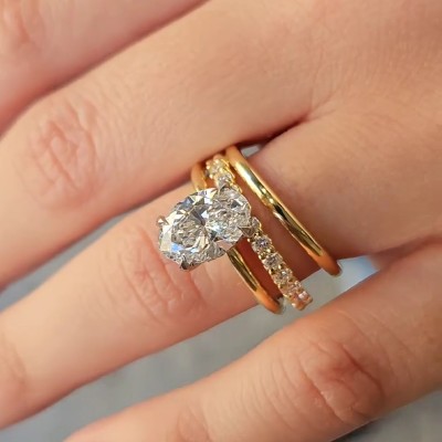 Dainty Oval Cut Moissanite Engagement Three Ring Sets For Her