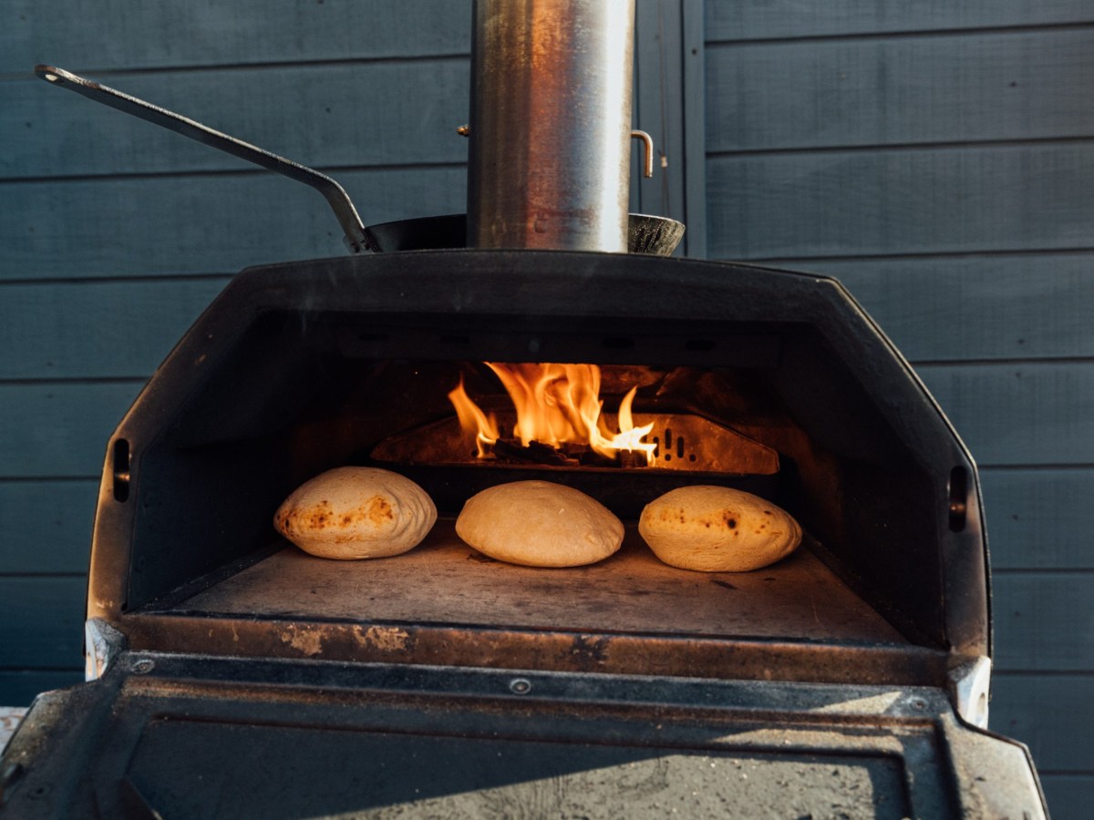 Laimoon normalizes wood-fired pita at the next Monday Night Foodball