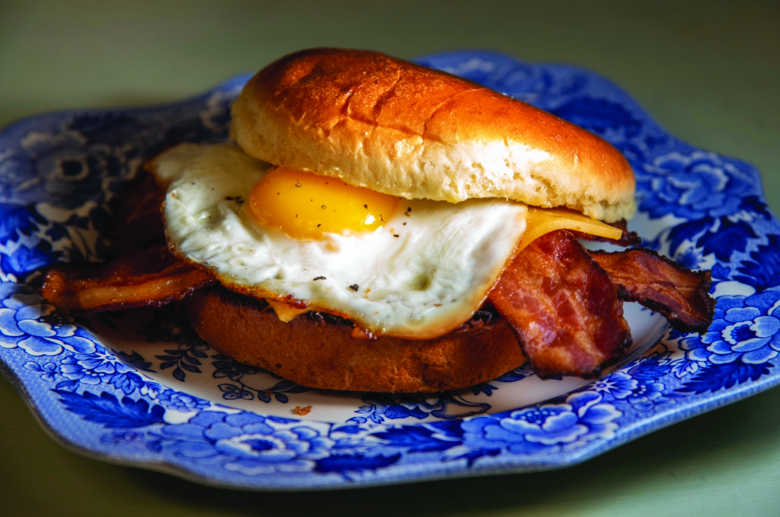 Moonwalker Cafe Breakfast Sandwich pic by J. Kirby Torres